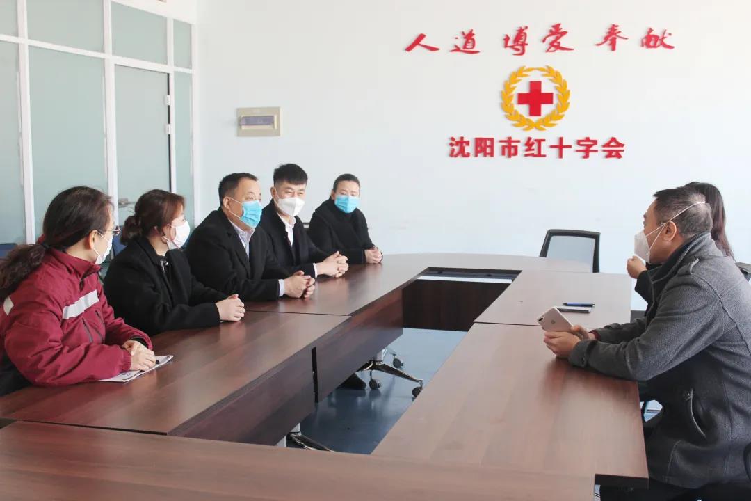 凱特琳愿做奮斗在疫情前線醫(yī)護人員們的堅實后盾