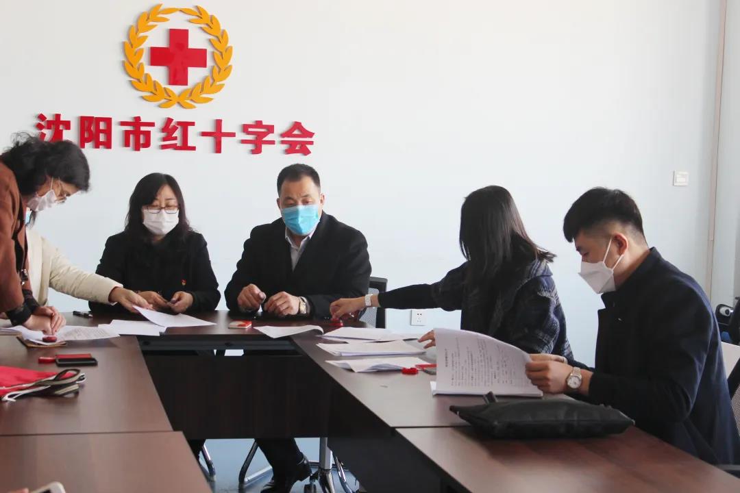 凱特琳愿做奮斗在疫情前線醫(yī)護人員們的堅實后盾